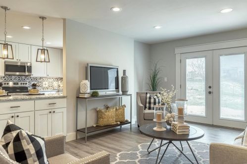 1810 Bookbinder Dr, Saint Louis MO 63146-4308 exterior