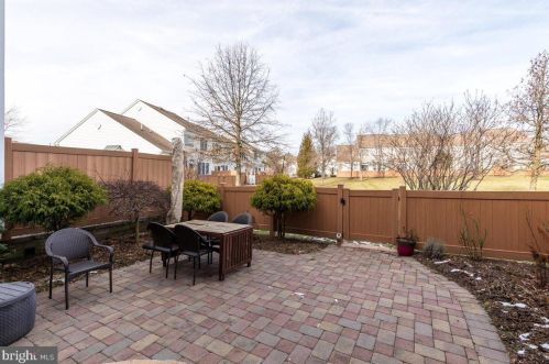 33 Maidenhead Rd, Princeton NJ 08540-7733 exterior