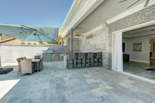 2819 Safe Hbr Dr, Tampa FL 33618-4538 exterior