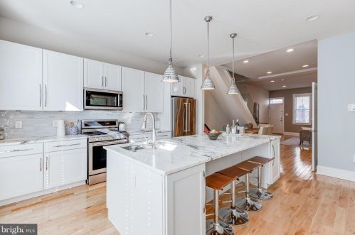 2308 Catharine St, Philadelphia PA 19143-1628 exterior