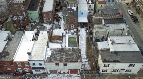 2209 Cumberland St, Philadelphia PA 19125-2204 exterior