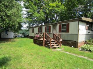 160 Lockwood St, Gladwin MI  48624-8069 exterior
