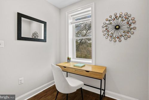 3210 Park Pl, Washington DC  20010-2529 exterior