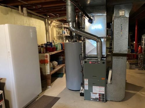 184 Bayberry Rd, Woonsocket RI 02895-2706 exterior