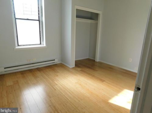 2126 16 St, Philadelphia PA 19121-1641 exterior