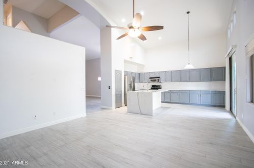 26702 23rd Ln, Phoenix, AZ 85085-8718