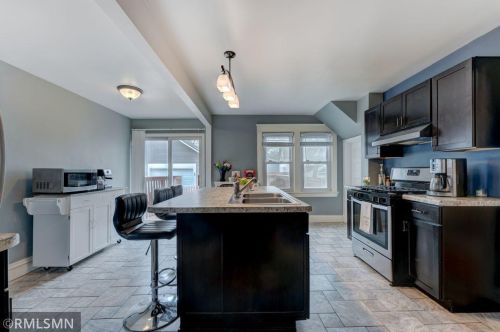 1025 Jameson St, Saint Paul MN 55103-1445 exterior