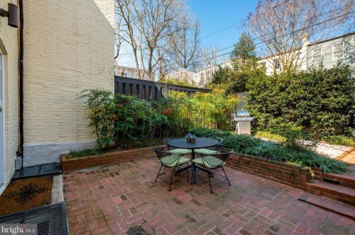 3027 Cambridge Pl, Washington DC 20007-2914 exterior