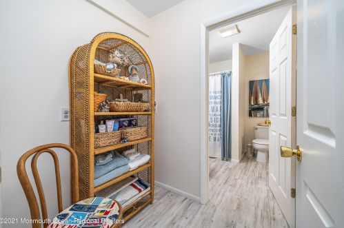 807 Bowline Dr, Lacey NJ 08731-3006 exterior