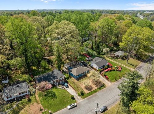 3011 Masonic Dr, Greensboro NC 27403-1934 exterior