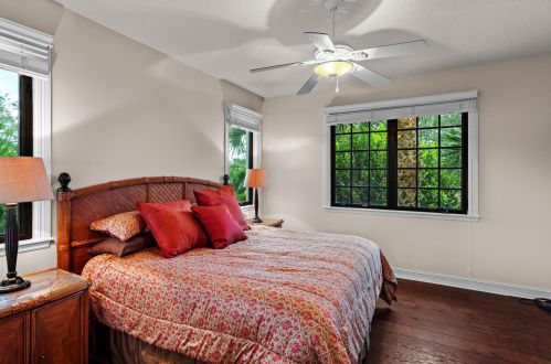 717 4 St, Boca Raton FL 33432-4107 exterior