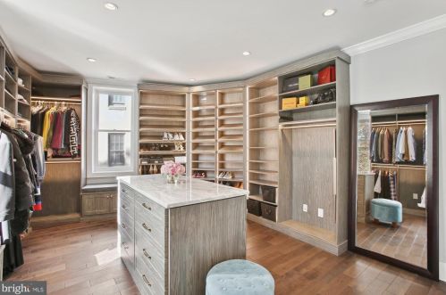 2208 Q St, Washington DC 20001-1955 exterior