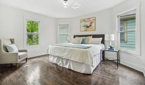 2750 Murray Ave, Milwaukee WI  53211-3645 exterior