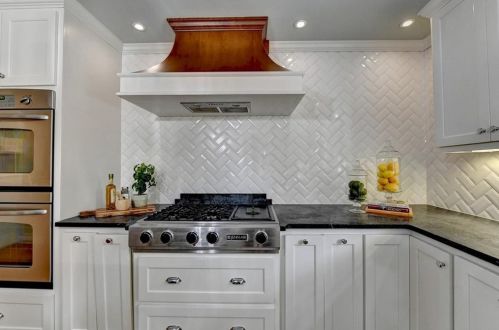 1311 Bridgewater Walk, Lithonia GA  30078-2086 exterior