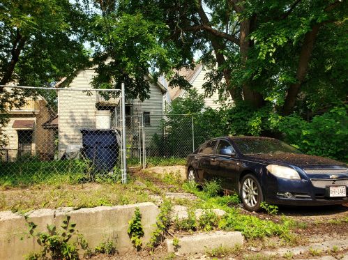 2164 37th St, Milwaukee, WI 53215-2313