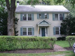 25 Nehoiden Rd, Newton, MA 02468-1923