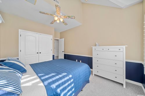 8029 Hunters Mdw Cir, Sandy UT 84093-6289 exterior