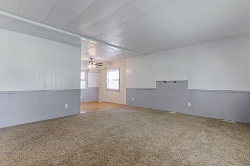 4306 Blacks Rd, Hebron OH 43025-9016 exterior