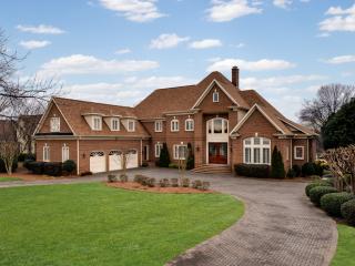 18825 Peninsula Club Dr, Cornelius NC  28031-5117 exterior