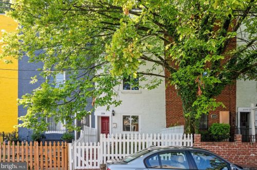 2254 Mount View Pl, Washington, DC 20020-5218