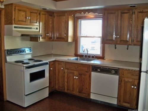 14 Pomeroy Ave, Wallingford CT  06492-4739 exterior