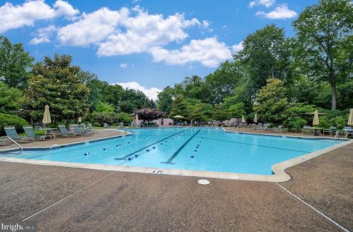 283 Sayre Dr, Princeton NJ 08540-5872 exterior