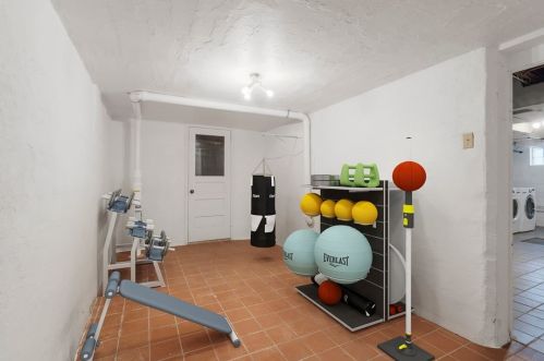 600 Parkview Dr, Pittsburgh PA  15243-2008 exterior