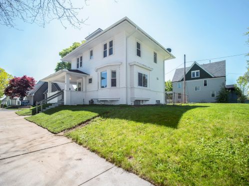 3301 Lloyd St, Milwaukee WI  53208-1441 exterior