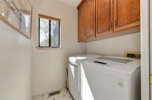 9811 Blue Lk Dr, Folsom CA 95630-1909 exterior