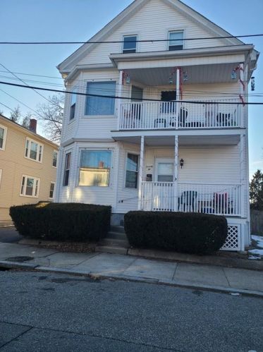 72 Rankin Ave, Providence, RI 02908-4230