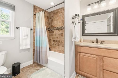 7327 Coventry Dr, Middletown MD 21769-6636 exterior