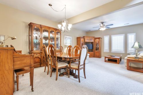 7089 Brittany Town Dr, Taylorsville UT 84084-4603 exterior