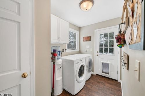 4 Seward Pl, Chester NJ 07930-2609 exterior