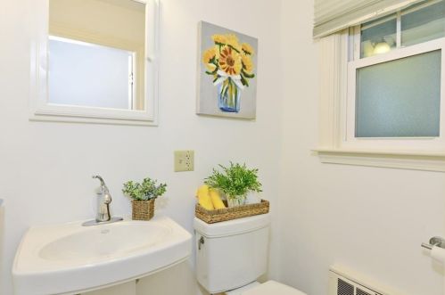 41 4th St, Providence RI 02906-3756 exterior