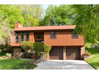 111 Meadow Ct, Pittsburgh PA  15229-2164 exterior