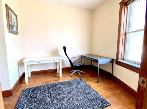 1985 Muskego Ave, Milwaukee WI 53204-3600 exterior