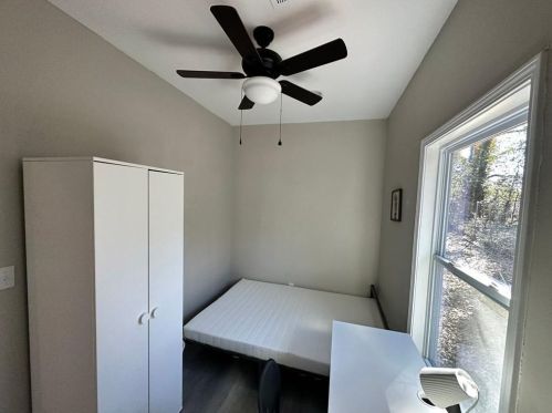 1122 Carnes Pl, Atlanta GA 30310-4131 exterior