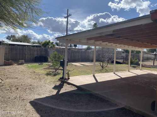 8464 Mary Dr, Tucson AZ 85730-1831 exterior