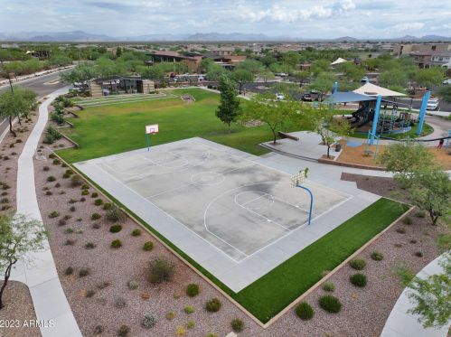 22034 28 Pl, Phoenix AZ 85008-4702 exterior