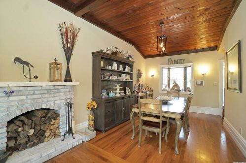 45 Grissom Way, Hauppauge NY 11788-4418 exterior