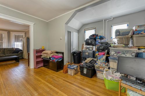 366 Oak St, Perth Amboy NJ 08861-4039 exterior