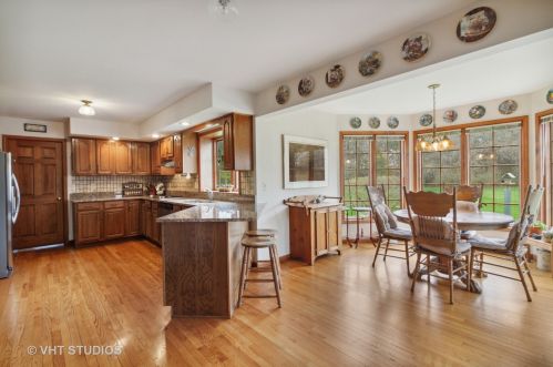 314 Wilmington Ct, Bull Valley IL exterior