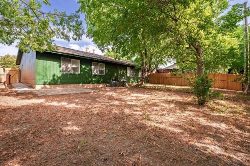 903 Fieldwood Dr, Austin TX 78758-5705 exterior