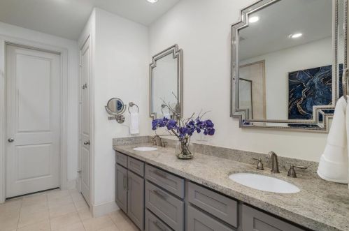 2111 Canton St, Dallas TX 75226-1621 exterior