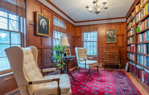 15 Buckingham Dr, Concord NH 03304-5208 exterior