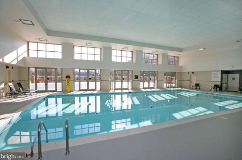 5809 Nicholson Ln, Rockville MD  20852-5740 exterior