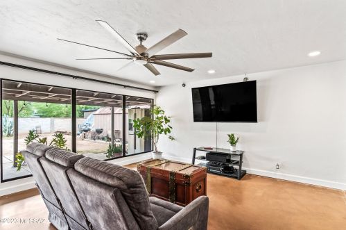 4327 Timrod St, Tucson AZ 85711-4252 exterior