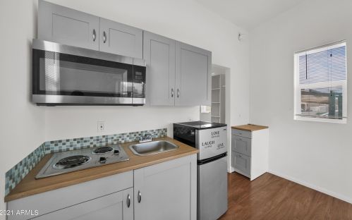 1229 13th Ave, Phoenix AZ 85007-4138 exterior