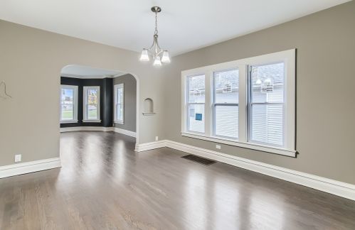 2108 1st Ave, Broadview IL 60153-3304 exterior