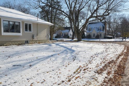 2103 Miles Ave, Kalamazoo MI  49001-5132 exterior